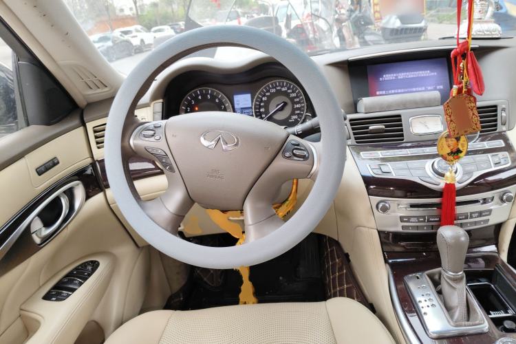 Used Infiniti M Series 2011 M25 Luxury Model Steering Wheel