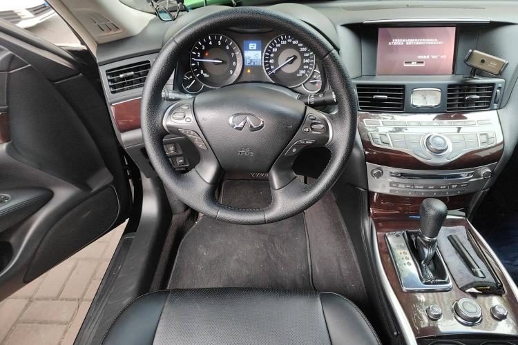 Used Infiniti M Series 2011 M25 Luxury Model Steering Wheel