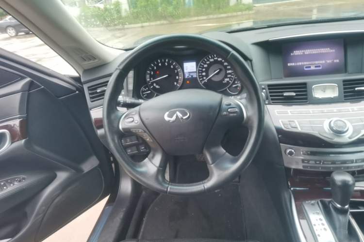 Used Infiniti M Series 2011 M25 Luxury Model Steering Wheel