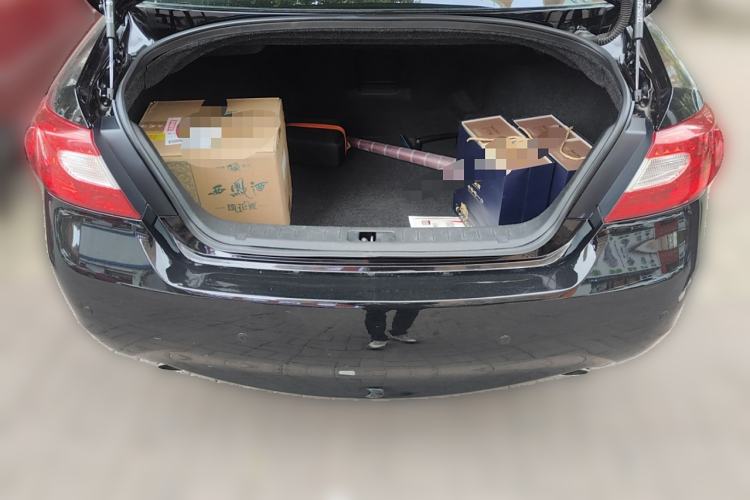 Used Infiniti M Series 2011 M25 Luxury Model Trunk