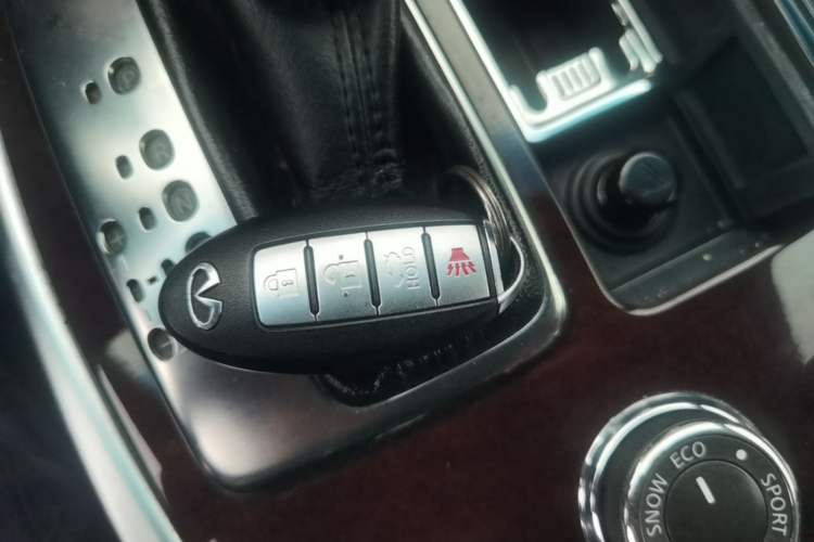Used Infiniti M Series 2011 M25 Luxury Model Vehicle Key