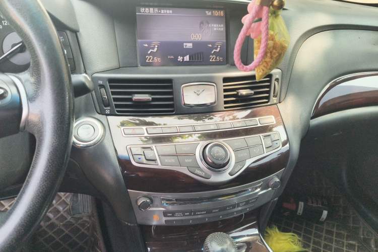 Used Infiniti M Series 2011 M25 Luxury Model Audio And AC Panel