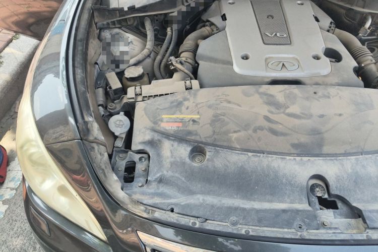 Used Infiniti M Series 2011 M25 Luxury Model Engine Bay Right