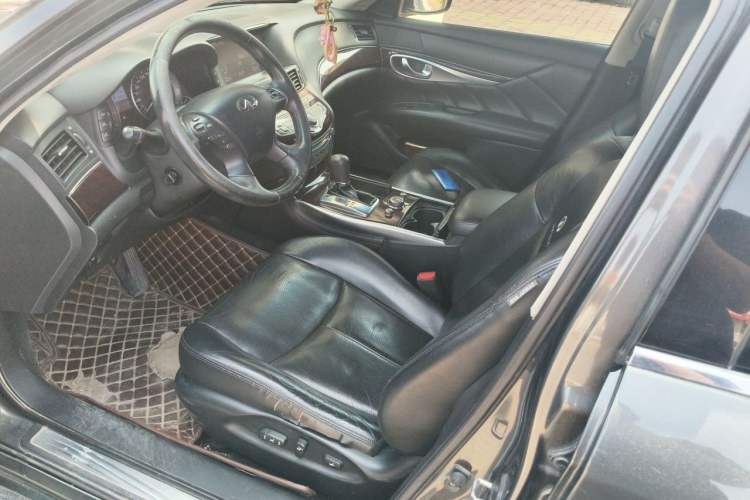 Used Infiniti M Series 2011 M25 Luxury Model Left Front Seat