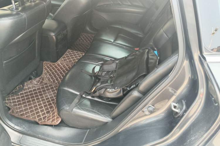 Used Infiniti M Series 2011 M25 Luxury Model Left Rear Seat