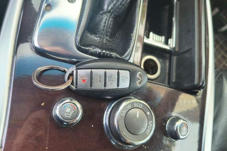Used Infiniti M Series 2011 M25 Luxury Model Vehicle Key