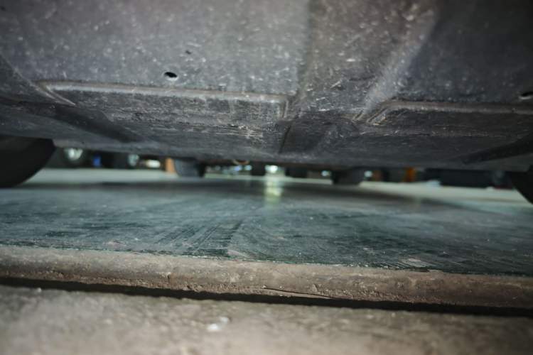 Used Infiniti M Series 2011 M37 model Chassis Front