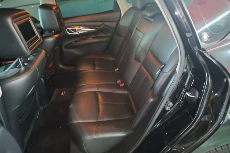 Used Infiniti M Series 2011 M37 model Left Rear Seat