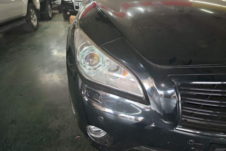 Used Infiniti M Series 2011 M37 model Right Front Headlight