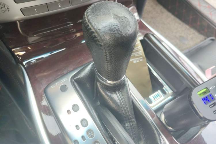 Used Infiniti M Series 2011 M25 Luxury Model Gear Lever