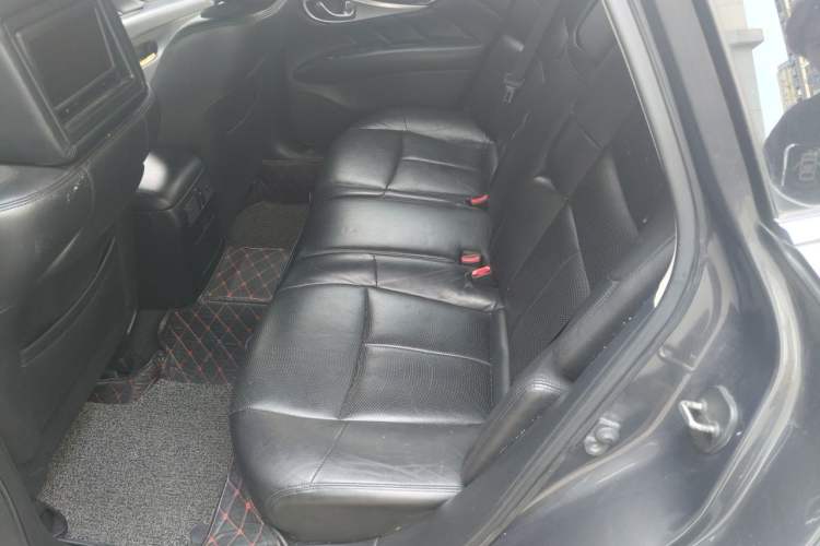 Used Infiniti M Series 2011 M25 Luxury Model Left Rear Seat