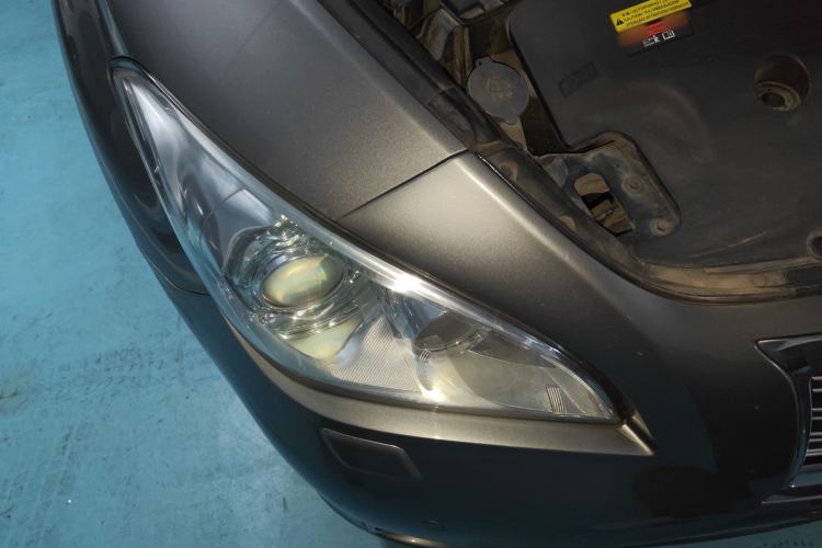 Used Infiniti M Series 2011 M25 Comfort Model Right Front Headlight