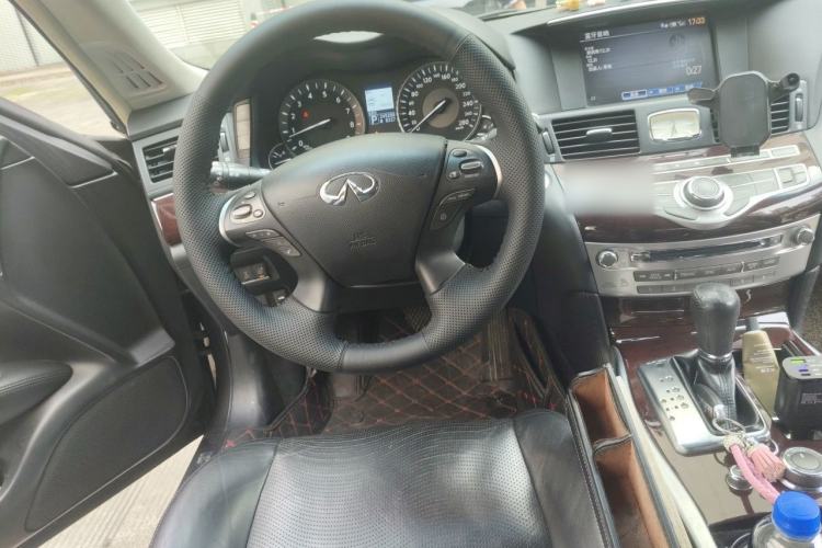 Used Infiniti M Series 2011 M25 Luxury Model Steering Wheel
