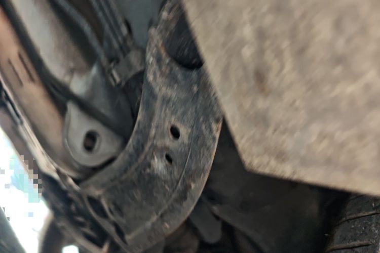 Used Infiniti M Series 2011 M37 model Chassis Front Right