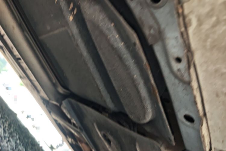 Used Infiniti M Series 2011 M37 model Chassis Rear Right