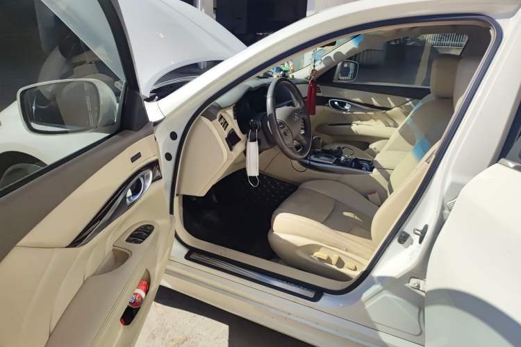 Used Infiniti M Series 2011 M25 Luxury Model Driver Seat