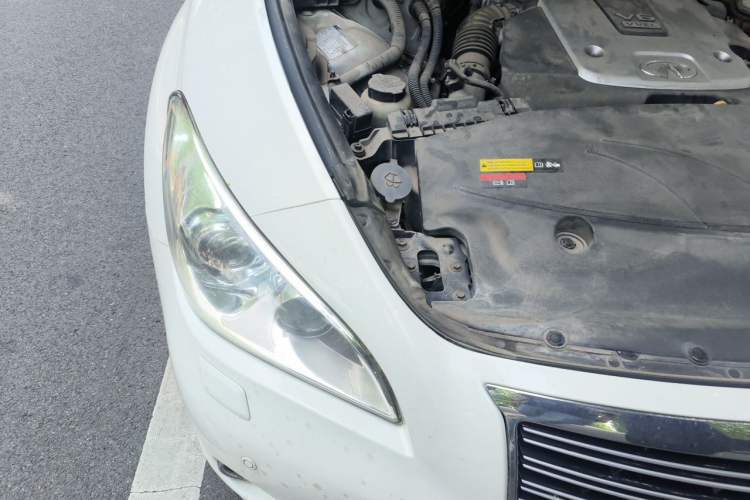 Used Infiniti M Series 2011 M37 model Engine Bay Right
