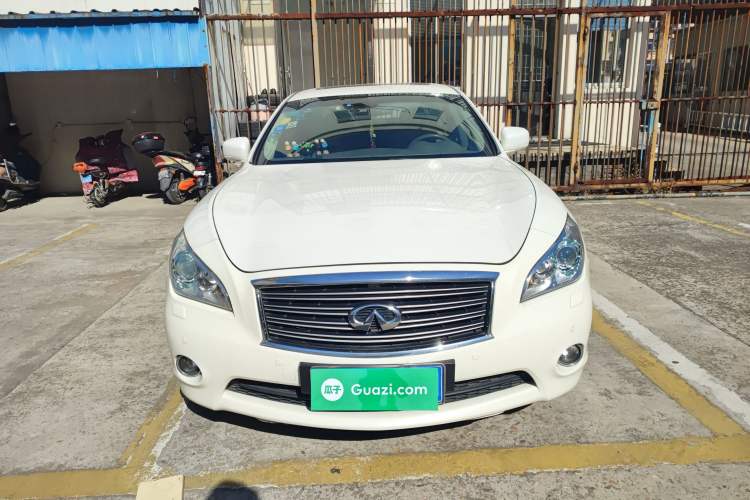 Used Infiniti M Series 2011 M25 Luxury Model Front