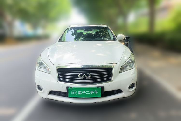 Used Infiniti M Series 2011 M37 model Front