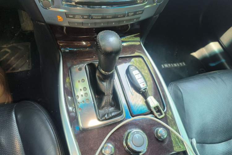 Used Infiniti M Series 2011 M37 model Gear Lever