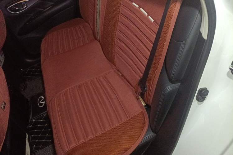 Used Infiniti M Series 2011 M25 Comfort Model Left Rear Seat