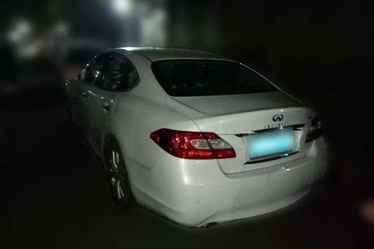 Used Infiniti M Series 2011 M25 Luxury Model Rear Left 45 Deg