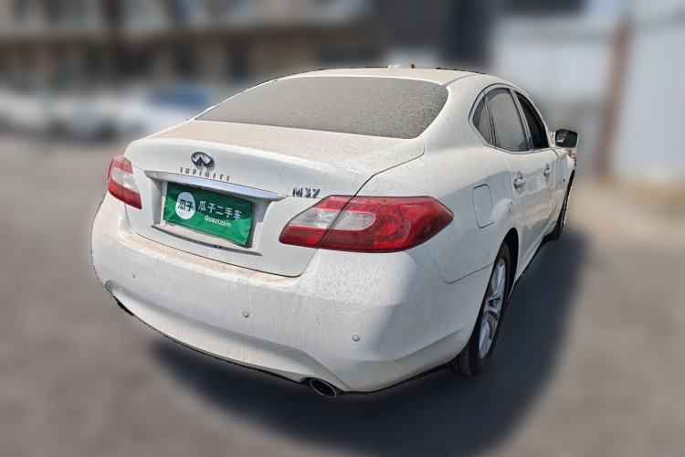 Used Infiniti M Series 2011 M37 model Rear Right 45 Deg