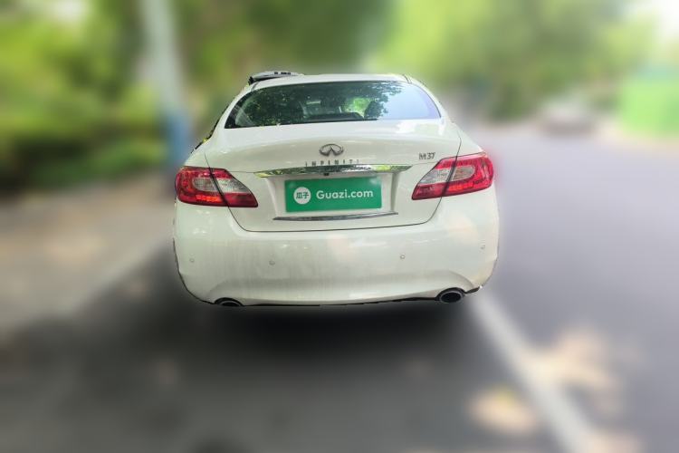 Used Infiniti M Series 2011 M37 model Rear