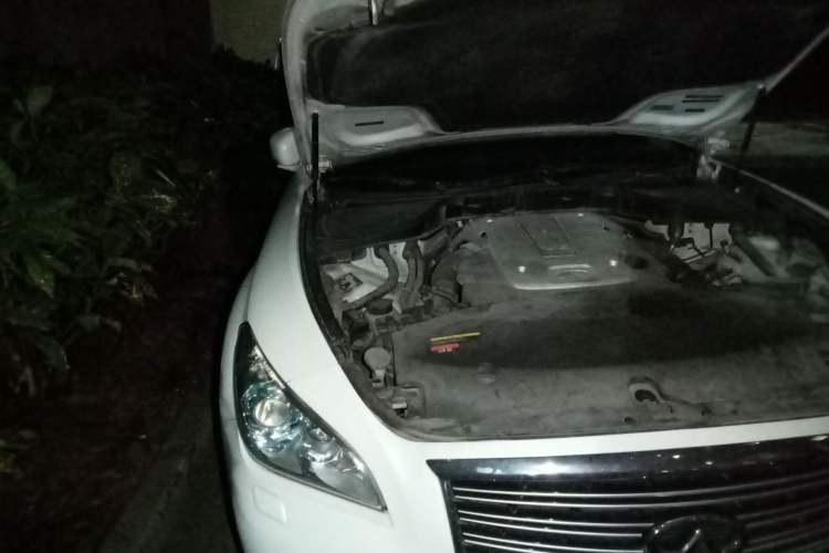 Used Infiniti M Series 2011 M25 Luxury Model Right Front Headlight