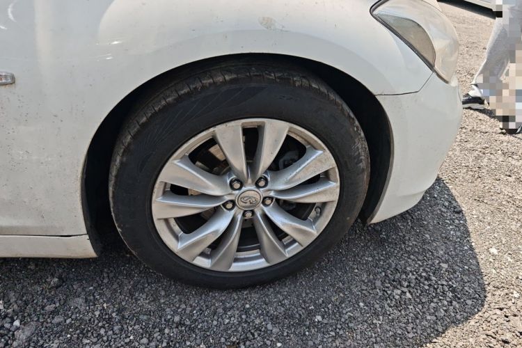 Used Infiniti M Series 2011 M37 model Right Front Wheel Hub