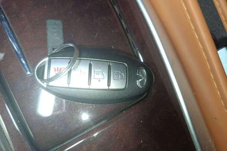Used Infiniti M Series 2011 M25 Comfort Model Vehicle Key