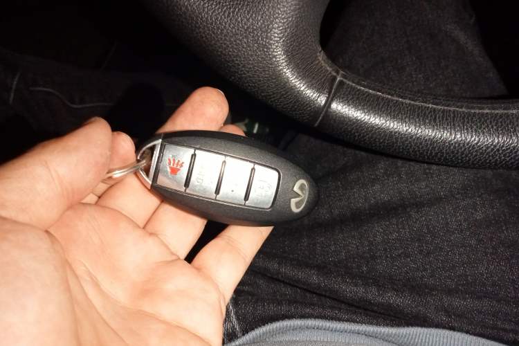 Used Infiniti M Series 2011 M25 Luxury Model Vehicle Key