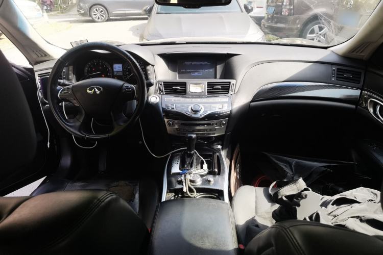 Used Infiniti M Series 2012 M25L Elegance Edition Center Console