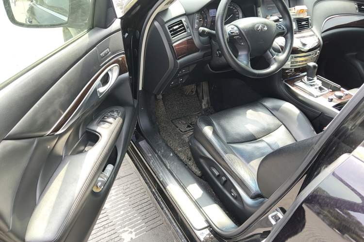 Used Infiniti M Series 2012 M25L Elegance Edition Driver Seat