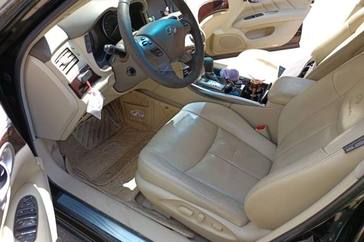 Used Infiniti M Series 2012 M25L Elegance Edition Driver Seat