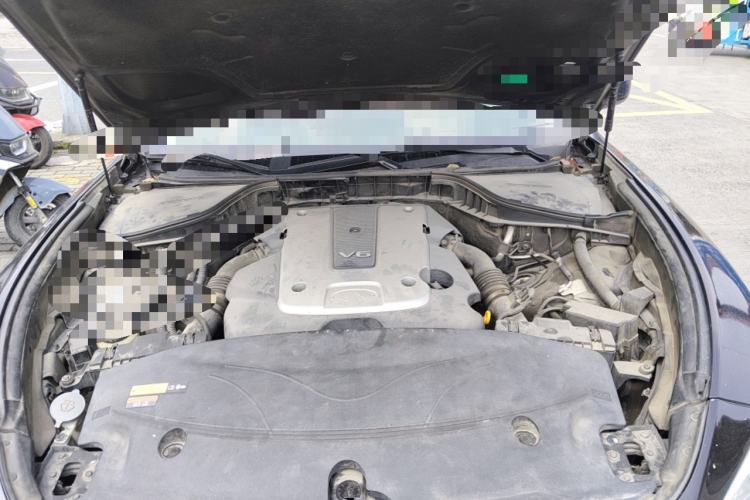 Used Infiniti M Series 2012 M25L Elegance Edition Engine Bay