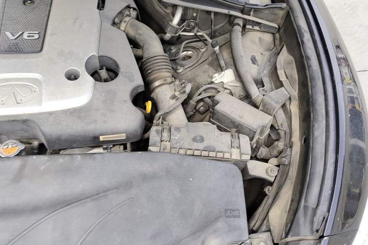 Used Infiniti M Series 2012 M25L Elegance Edition Engine Bay Left