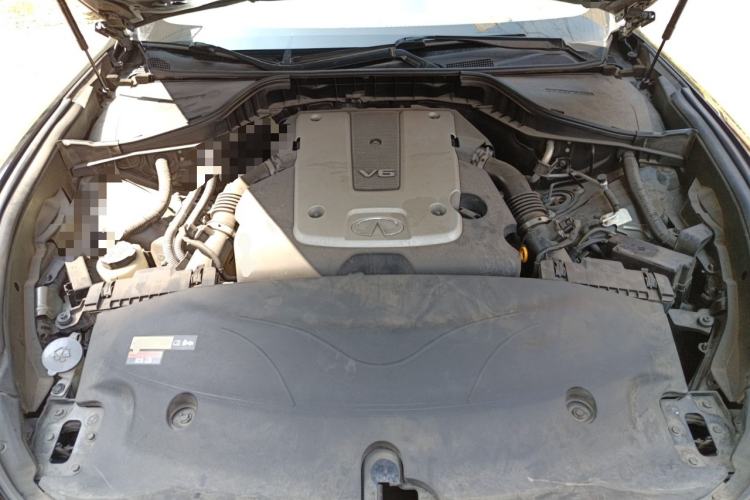 Used Infiniti M Series 2012 M25L Elegance Edition Engine Bay