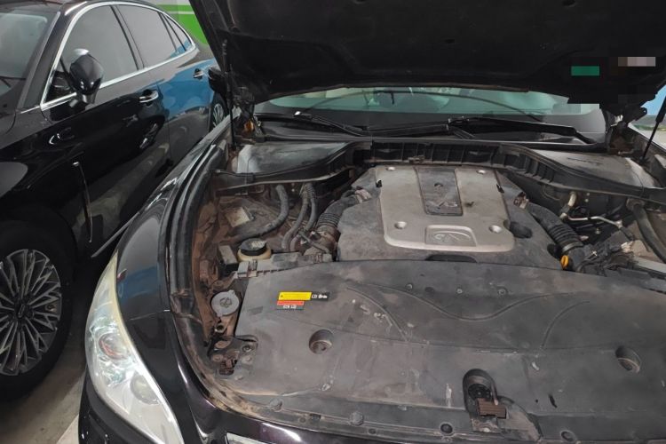 Used Infiniti M Series 2012 M25L Comfort Edition Engine Bay Right