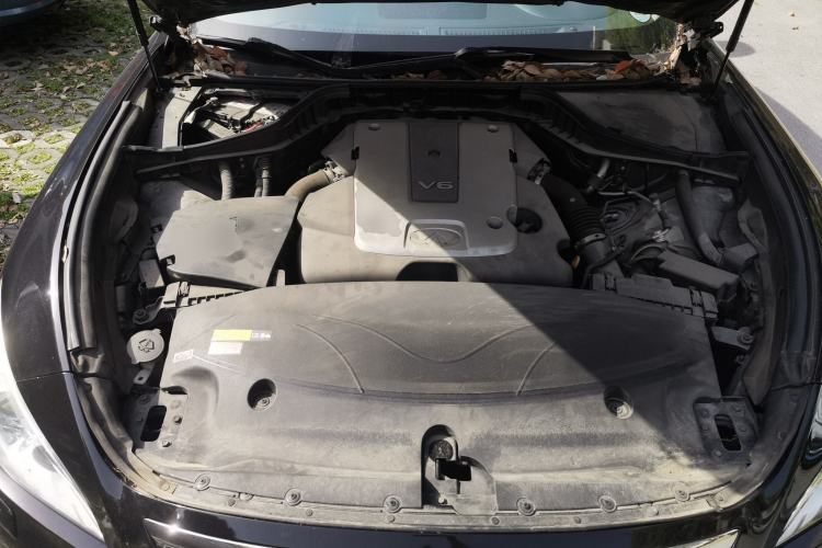 Used Infiniti M Series 2012 M25L Elegance Edition Engine Bay