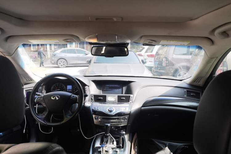 Used Infiniti M Series 2012 M25L Elegance Edition Headliner