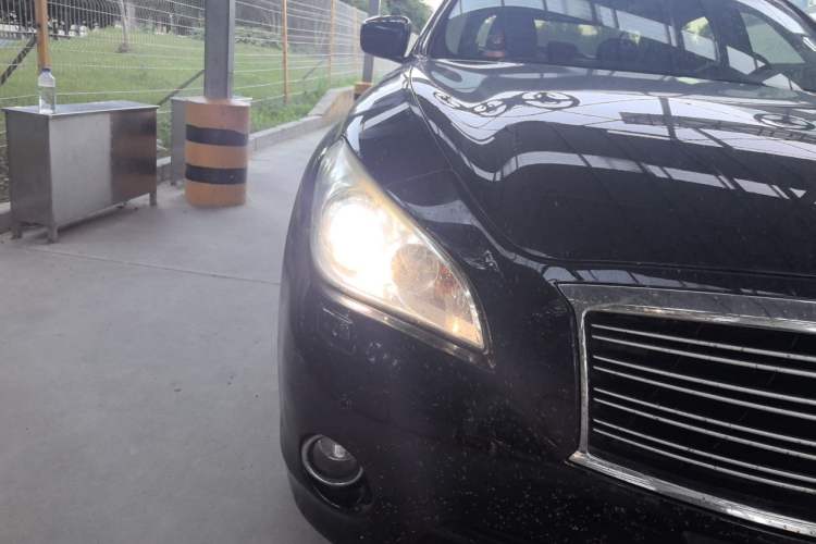 Used Infiniti M Series 2012 M25L Comfort Edition Right Front Headlight