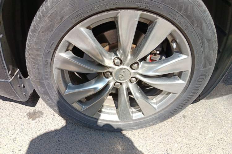 Used Infiniti M Series 2012 M25L Elegance Edition Right Front Wheel Hub