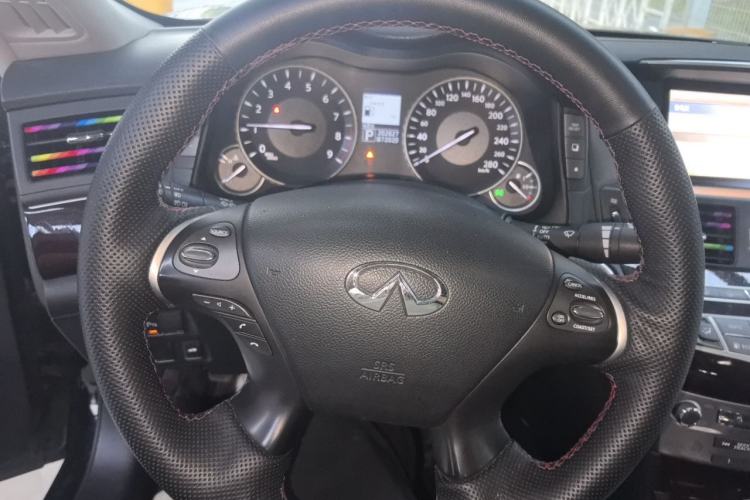 Used Infiniti M Series 2012 M25L Comfort Edition Steering Wheel