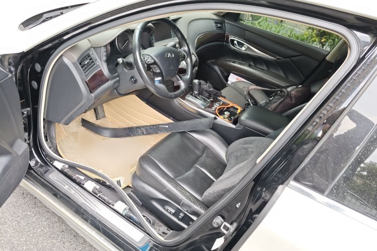 Used Infiniti M Series 2012 M25L Luxury Edition Driver Seat
