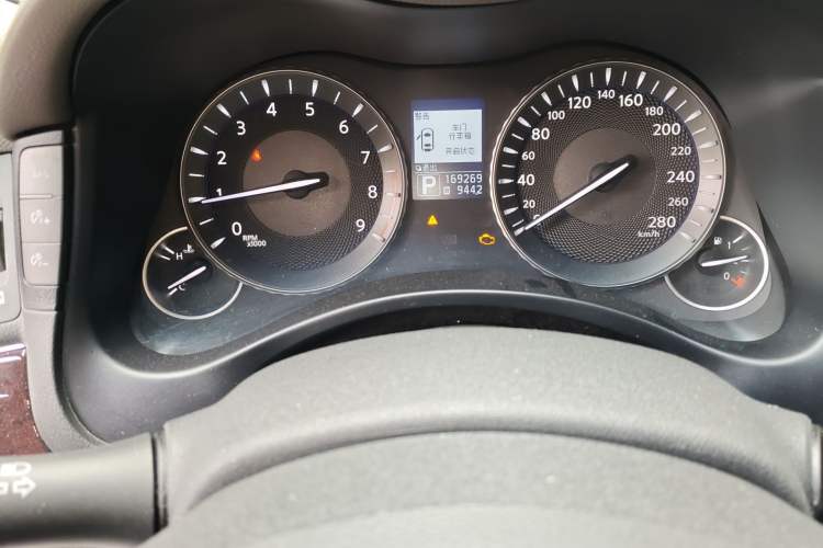 Used Infiniti M Series 2012 M25L Luxury Edition Instrument Cluster