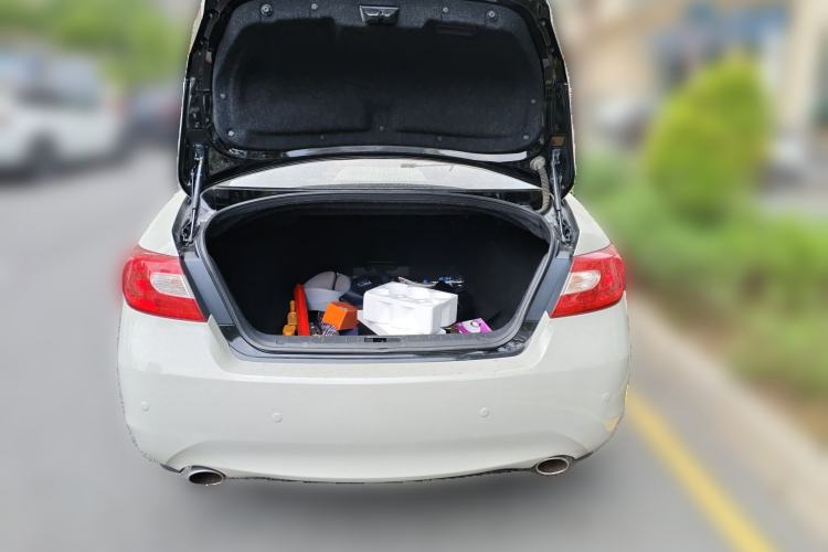 Used Infiniti M Series 2012 M25L Luxury Edition Trunk