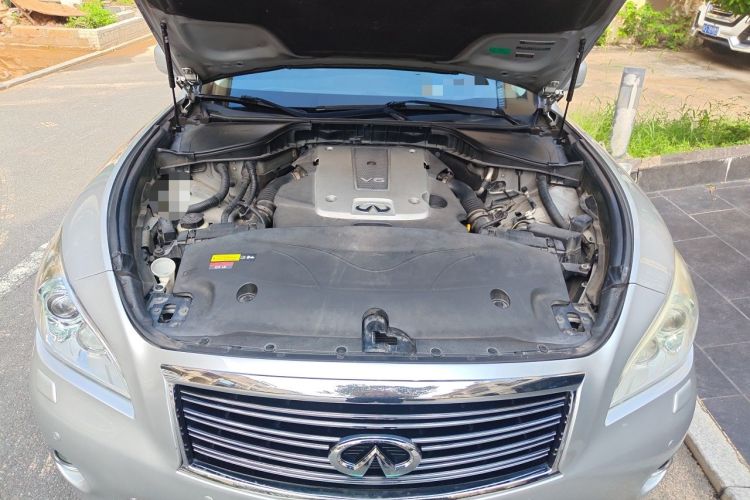 Used Infiniti M Series 2012 M25L Comfort Edition Engine Bay