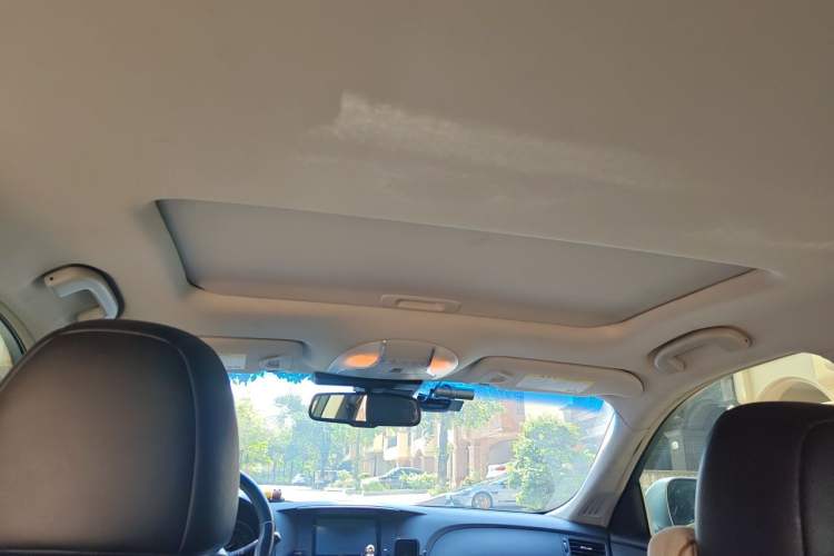 Used Infiniti M Series 2012 M25L Comfort Edition Headliner