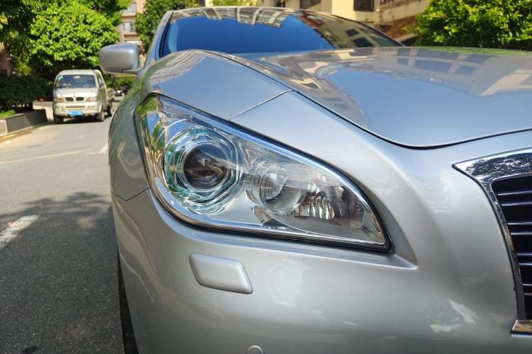 Used Infiniti M Series 2012 M25L Comfort Edition Right Front Headlight
